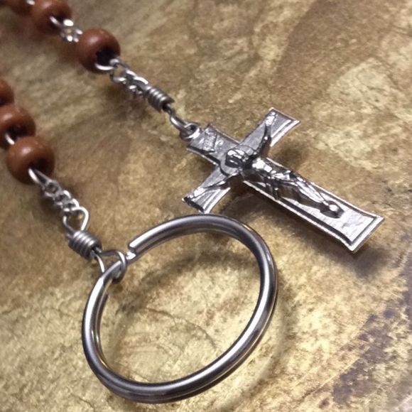 💞Very nice key chain 💞cross pendant - Picture 7 of 8